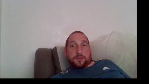 Snapshot of dazza2574 chatting on October 4, 7:28 am dazza2574 online show from October 4, 7:28 am