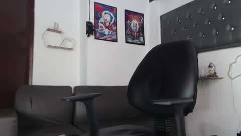 dazzayy online show from February 23, 6:12 pm