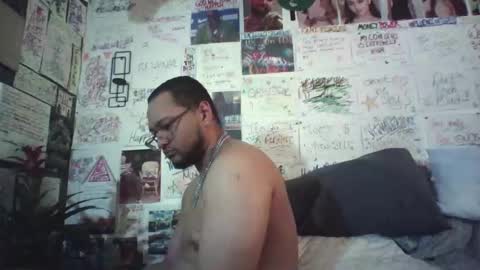 dbeamon92 online show from May 17, 1:31 pm
