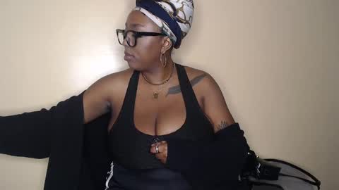 Duchess Coco - Coco Puffs online show from January 26, 1:20 am