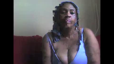 Snapshot of ddboobsnipples chatting on March 5, 9:27 am ddboobsnipples online show from March 5, 9:27 am