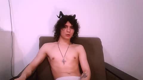 dean_raven online show from December 1, 5:16 am