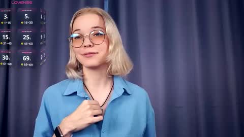 Charlie 18yo online show from October 17, 5:44 am