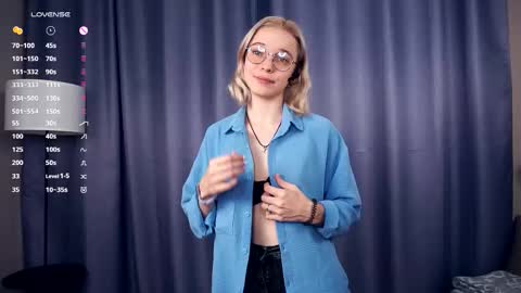 Charlie 18yo online show from October 18, 5:44 am