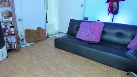 dearmilu28 online show from February 10, 5:09 pm