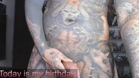    online show from March 6, 11:42 pm