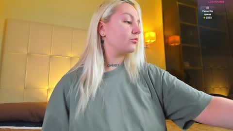 Debbie Mon Tue Fri Sun Sat GMT 3 1000am - 0400pm  online show from April 4, 5:31 pm