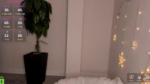 Jennifer online show from December 22, 5:14 am