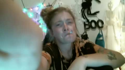 DEBBIE online show from October 7, 9:44 pm