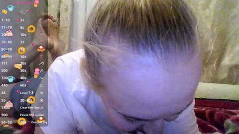 Debby online show from December 19, 9:16 pm