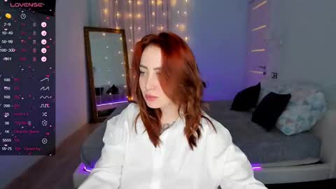 Snapshot of deborah_moore chatting on February 12, 2:56 am Debora online show from February 12, 2:56 am