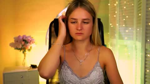 Debora online show from April 11, 3:33 am