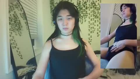 deciduousdoll online show from October 6, 6:42 am