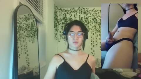 deciduousdoll online show from October 26, 6:03 am