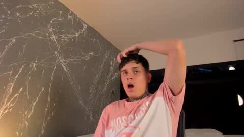 declan_fox online show from October 20, 5:01 am