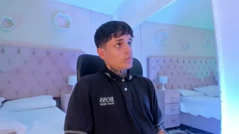 declan_fox online show from October 24, 7:09 am