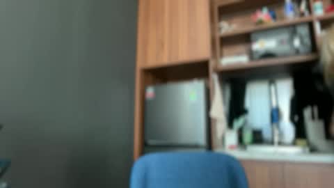 deean12 online show from March 1, 8:18 am