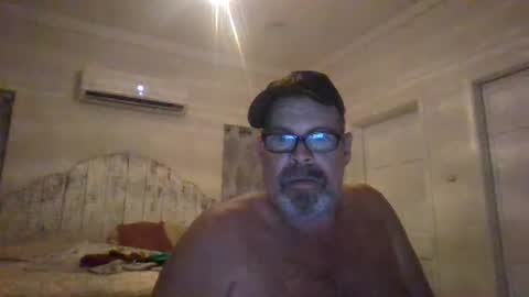 Snapshot of deepdiveme chatting on October 3, 10:51 pm deepdiveme online show from October 3, 10:51 pm