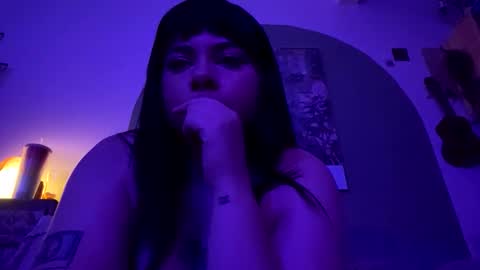 deesparkles11 online show from November 22, 4:22 am