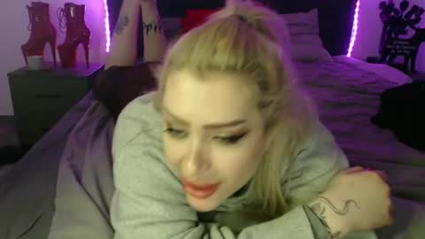 Jenna online show from December 21, 5:18 pm