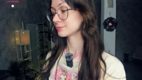 Amy online show from December 18, 7:20 pm