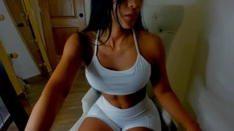 Snapshot of deisy_madrid chatting on December 27, 11:53 pm deisymadrid online show from December 27, 11:53 pm