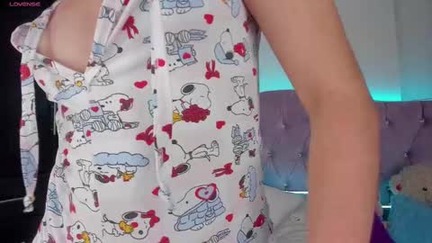 Snapshot of deisy_smith_ chatting on March 5, 12:00 pm Deisy online show from March 5, 12:00 pm