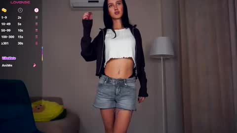 Hello everyone Im Tessa Make yourself comfortable. Were going to have fun together  online show from October 19, 7:46 am