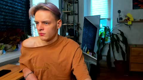 Delar online show from April 20, 1:36 pm