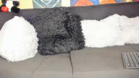 deli_la online show from January 17, 5:44 pm