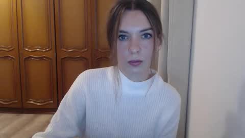 Aurora online show from November 13, 7:00 am