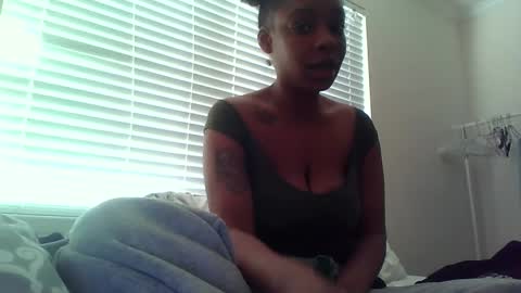 Snapshot of delightfuldark chatting on February 18, 4:03 pm delightfuldark online show from February 18, 4:03 pm