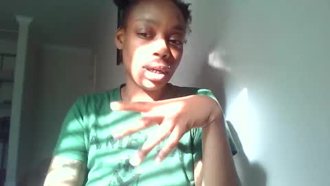 Snapshot of delightfuldark chatting on February 10, 10:40 pm delightfuldark online show from February 10, 10:40 pm