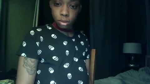 Snapshot of delightfuldark chatting on February 26, 12:52 am delightfuldark online show from February 26, 12:52 am