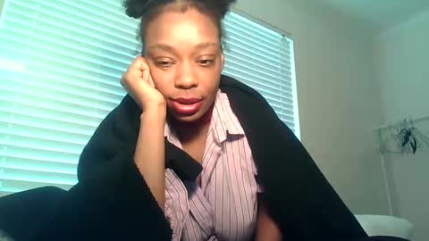 Snapshot of delightfuldark chatting on February 23, 8:11 pm delightfuldark online show from February 23, 8:11 pm