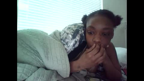 Snapshot of delightfuldark chatting on February 22, 8:20 pm delightfuldark online show from February 22, 8:20 pm