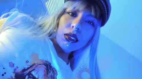 Snapshot of delilah_fix chatting on September 18, 8:35 pm della online show from September 18, 8:35 pm
