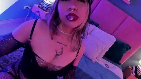 della online show from December 5, 9:01 pm