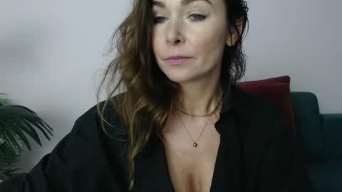 Snapshot of delilah_sweet chatting on January 9, 3:55 pm delilah_sweet online show from January 9, 3:55 pm