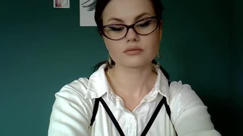 dellacrush_ online show from February 24, 1:42 pm