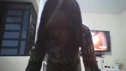 dellarine517299 online show from October 11, 6:00 pm