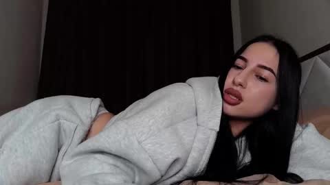 delly_love online show from October 17, 10:36 pm