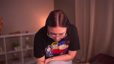 Hey hey Im Scally my first day here online show from December 18, 5:36 am