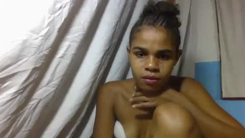 delphine online show from March 9, 2:54 pm