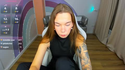 Delyla online show from December 8, 9:24 am