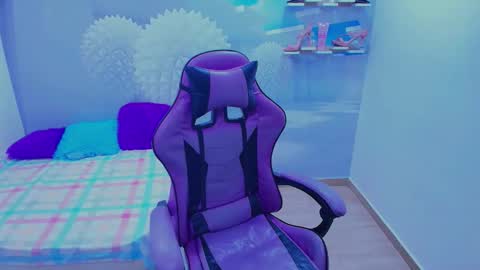 DEMI online show from November 20, 12:48 pm