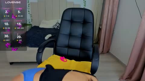 DEMI online show from November 4, 3:46 pm