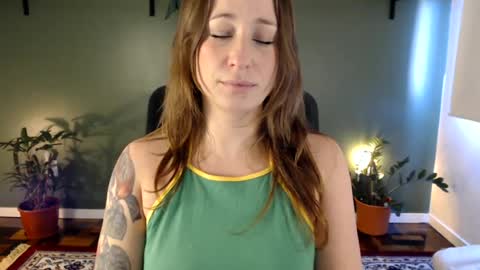 demmetria online show from June 29, 5:01 pm