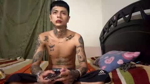 Snapshot of demon_2407 chatting on October 25, 3:07 am Demon 2407 online show from October 25, 3:07 am