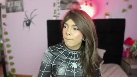 Maki  online show from August 8, 9:36 pm